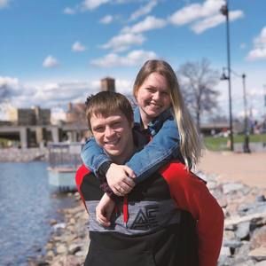 Meet your Posher, Carly